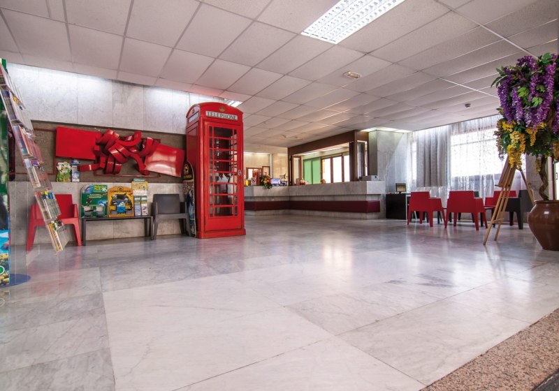 Ausstattung & Service