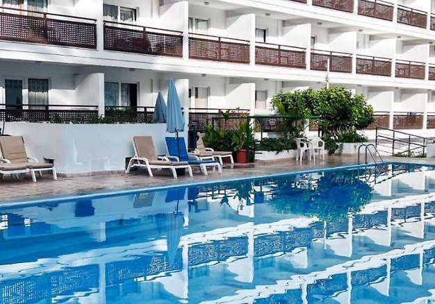 Beispiel: Hotel Außenpool