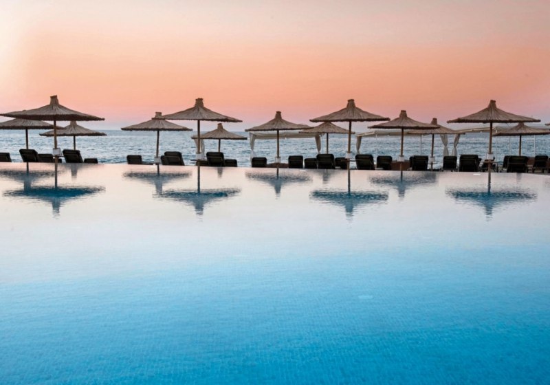 Beispiel: Hotel Außenpool