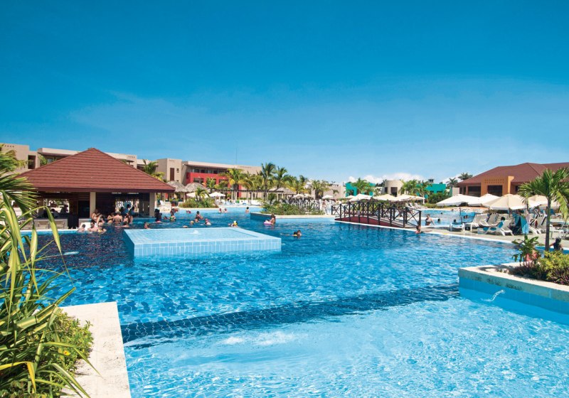 Beispiel: Hotel Außenpool