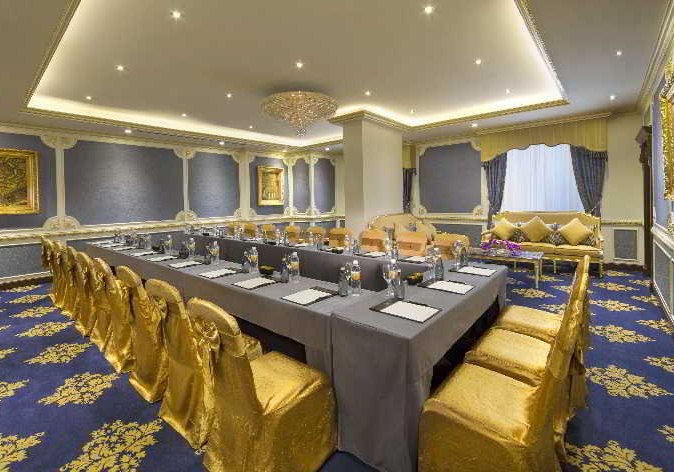 Ausstattung & Service