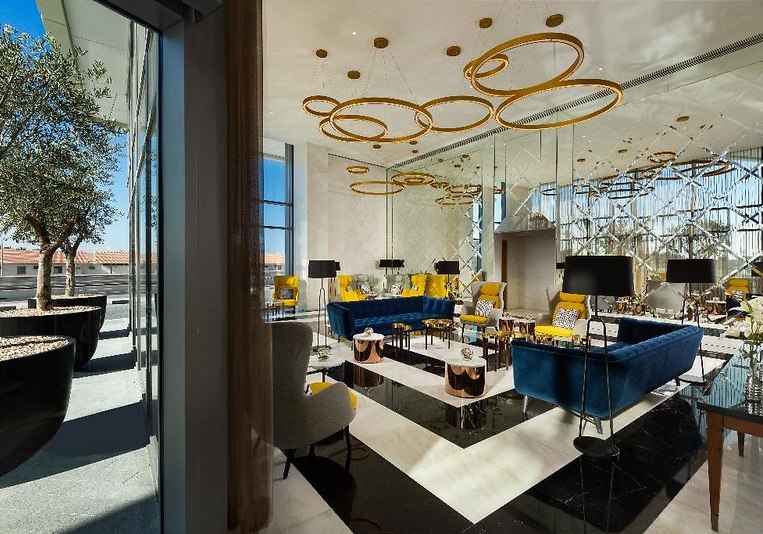 Ausstattung & Service