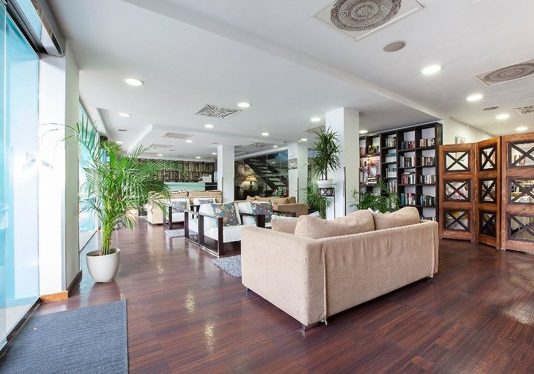 Ausstattung & Service