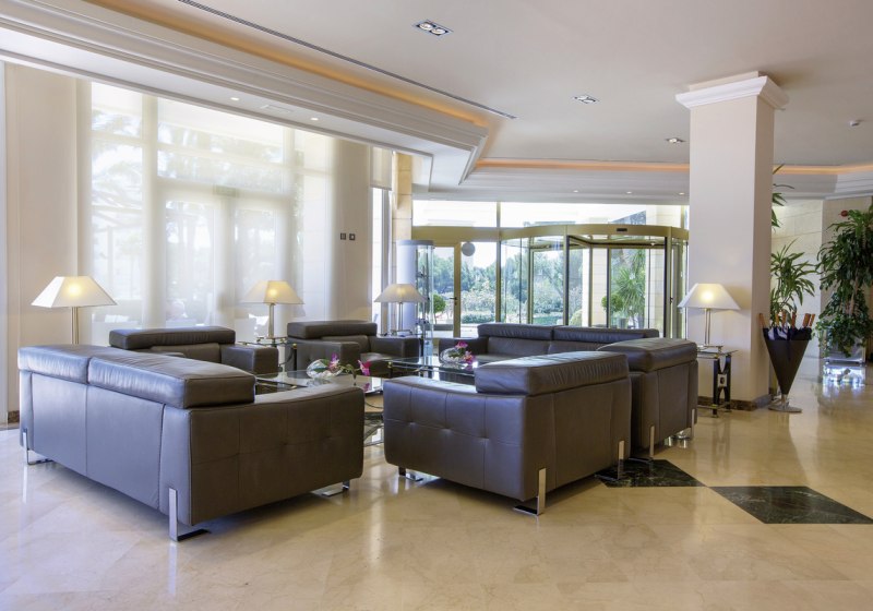 Ausstattung & Service