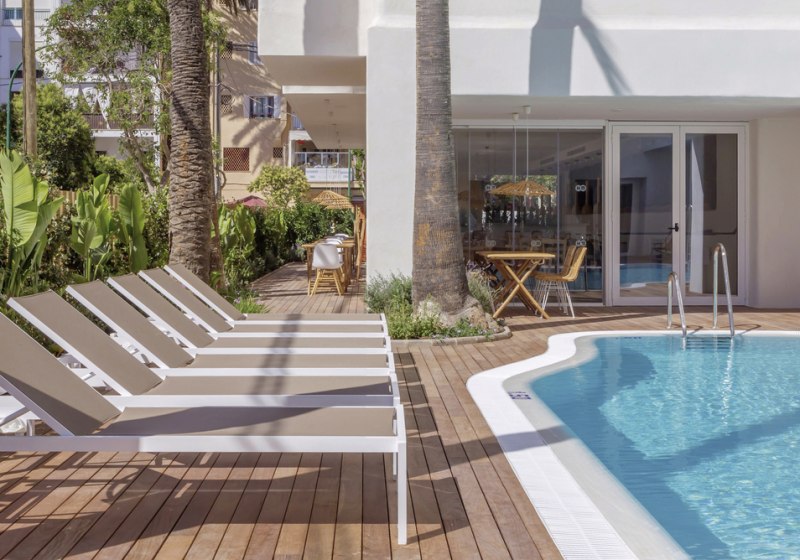 Beispiel: Hotel Außenpool