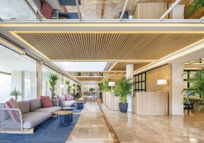 Ausstattung & Service