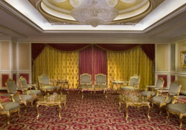 Ausstattung & Service