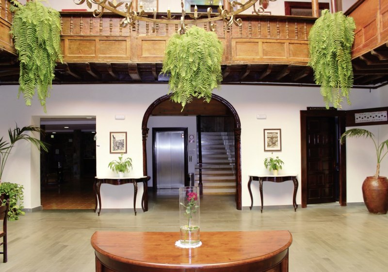 Ausstattung & Service