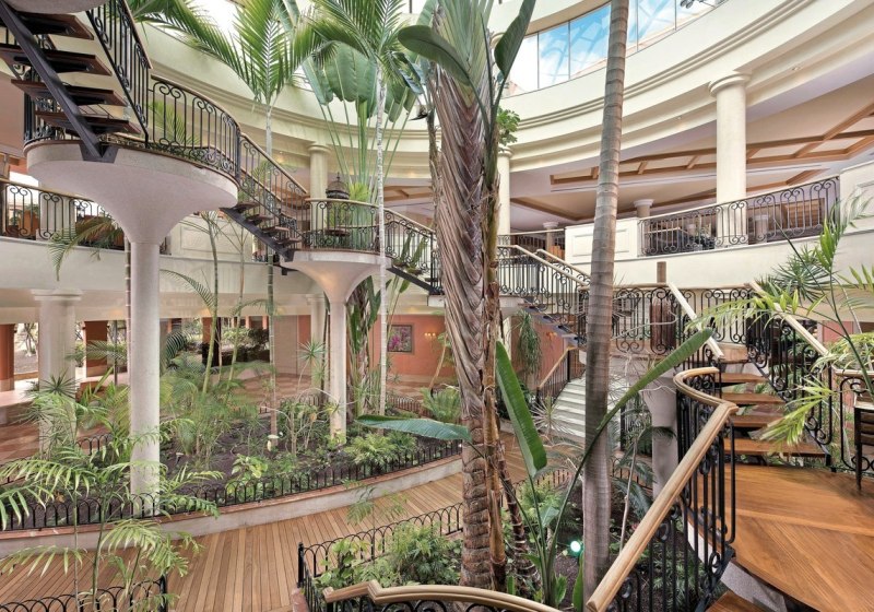 Ausstattung & Service