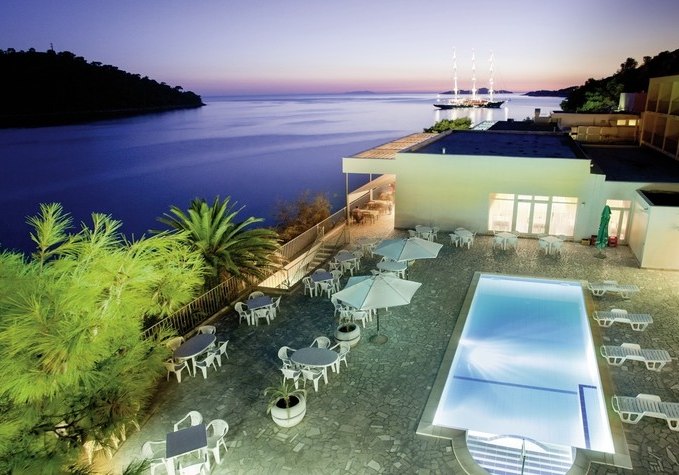 Beispiel: Hotel Außenpool