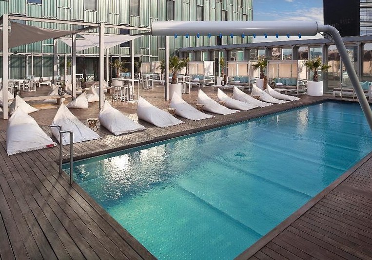 Beispiel: Hotel Außenpool