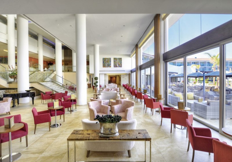 Ausstattung & Service