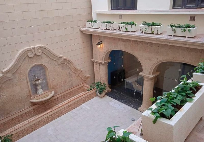 Beispiel: Hotel Außenpool