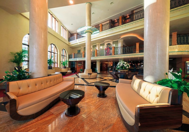 Ausstattung & Service