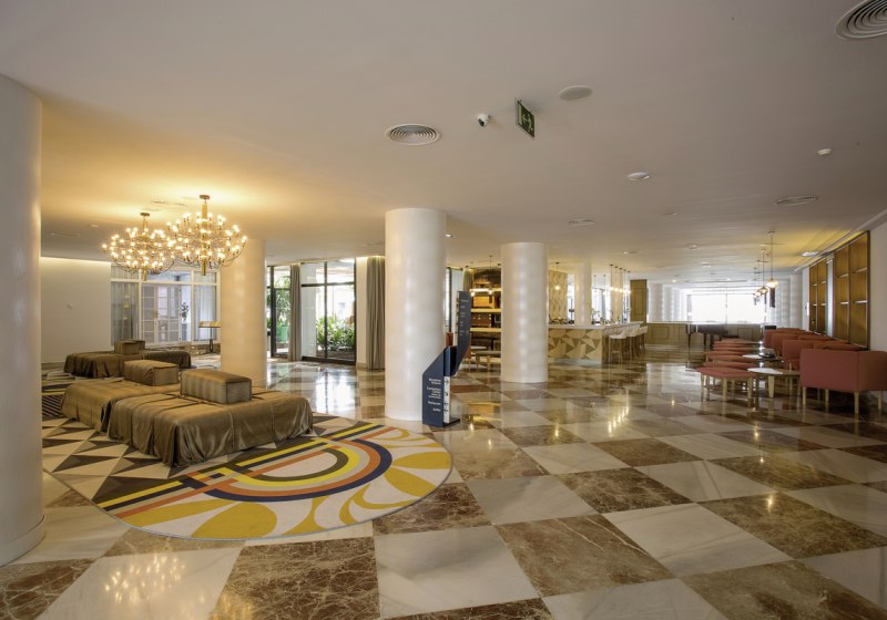 Ausstattung & Service