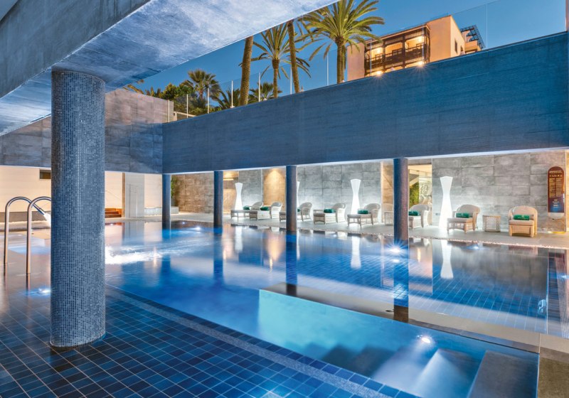 Beispiel: Hotel Außenpool