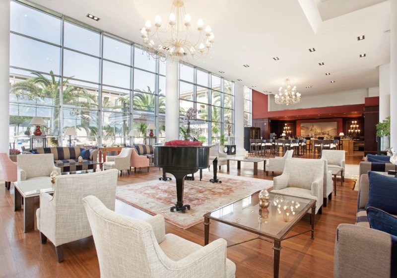 Ausstattung & Service