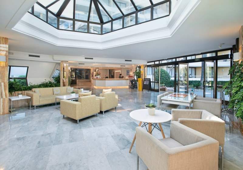 Ausstattung & Service