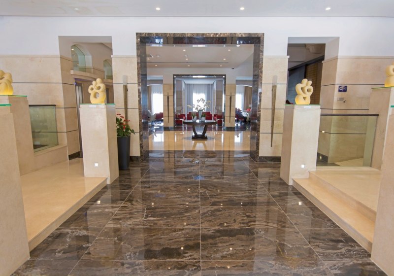 Ausstattung & Service