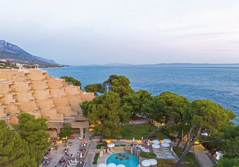 Beispiel: Hotel Innenpool