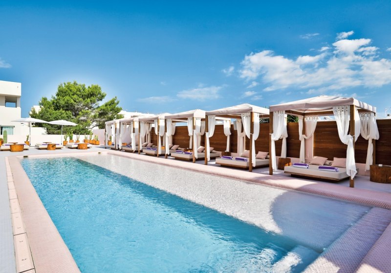 Beispiel: Hotel Außenpool