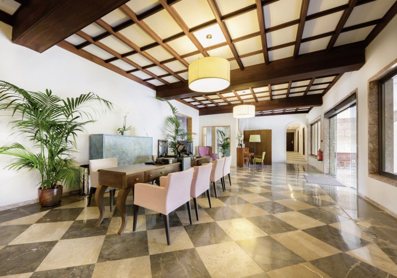 Ausstattung & Service