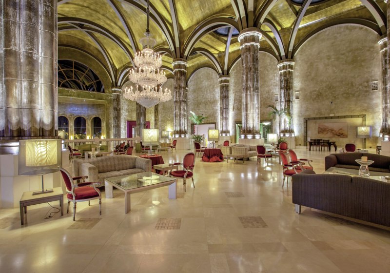 Ausstattung & Service