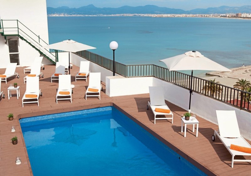 Beispiel: Hotel Außenpool