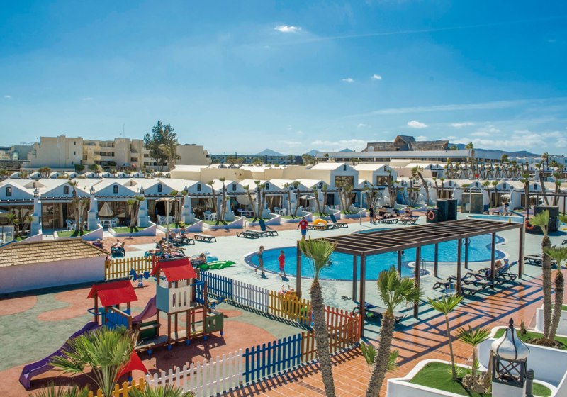 Beispiel: Hotel Außenpool