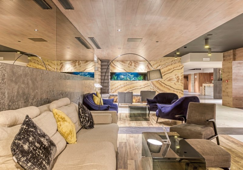 Ausstattung & Service