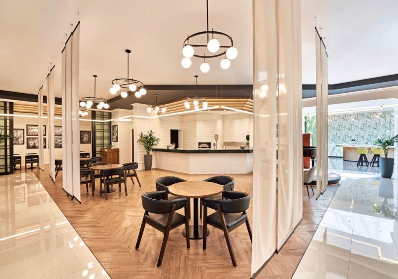 Ausstattung & Service