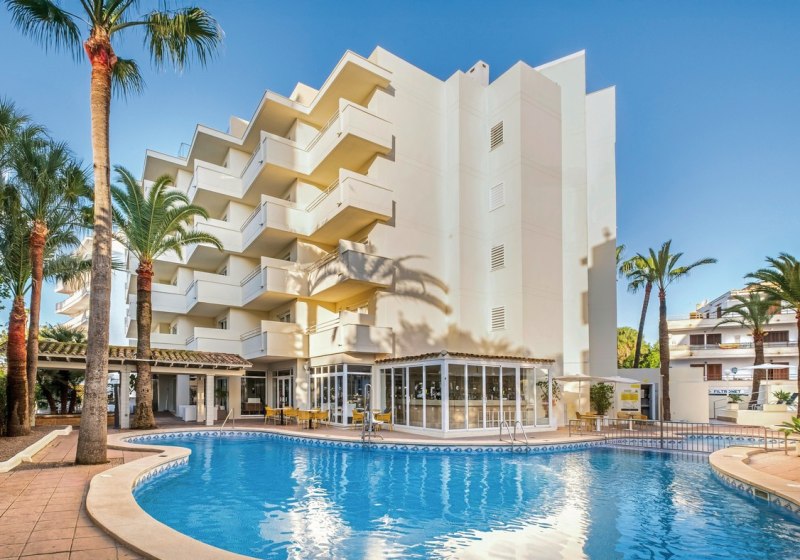 Beispiel: Hotel Innenpool