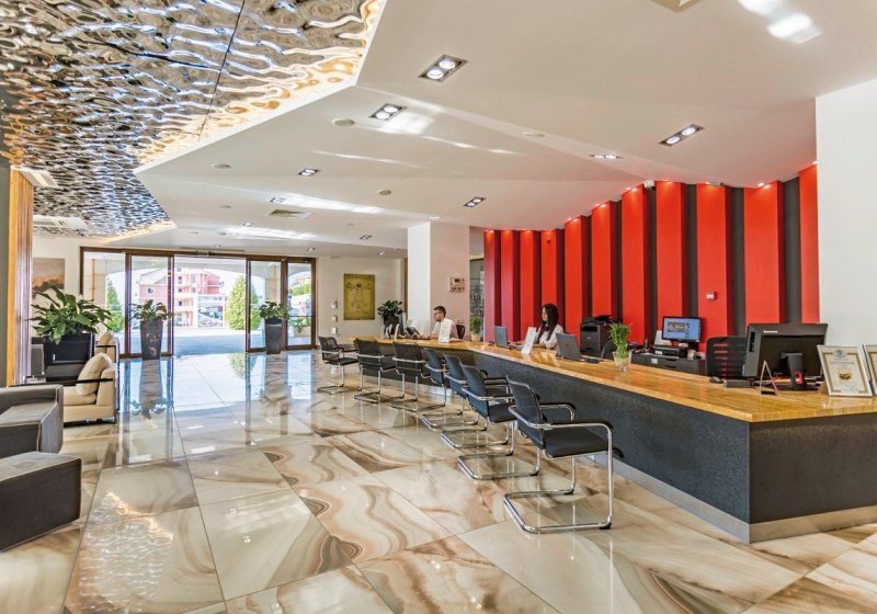 Ausstattung & Service