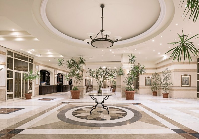 Ausstattung & Service