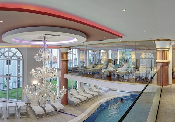 Hotel Innenpool