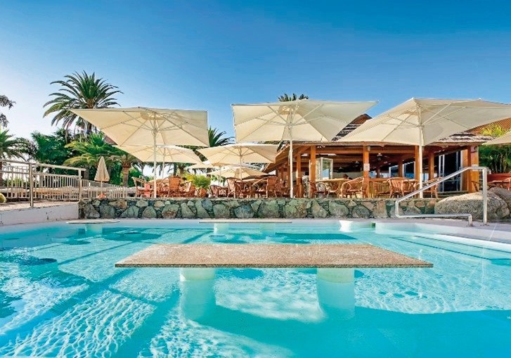 Beispiel: Hotel Außenpool