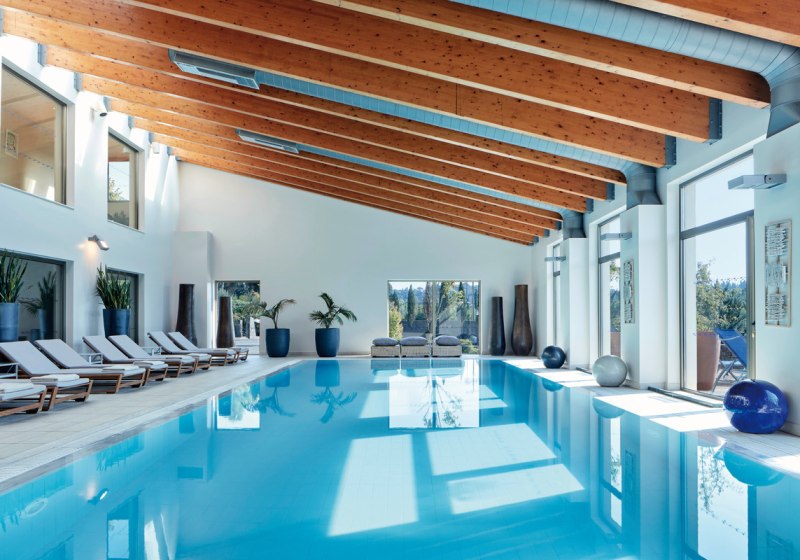 Beispiel: Hotel Innenpool