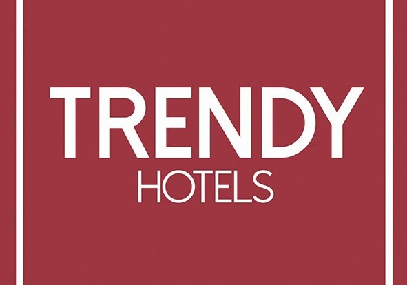 Trendy Palm Beach Adults only ●●●●○