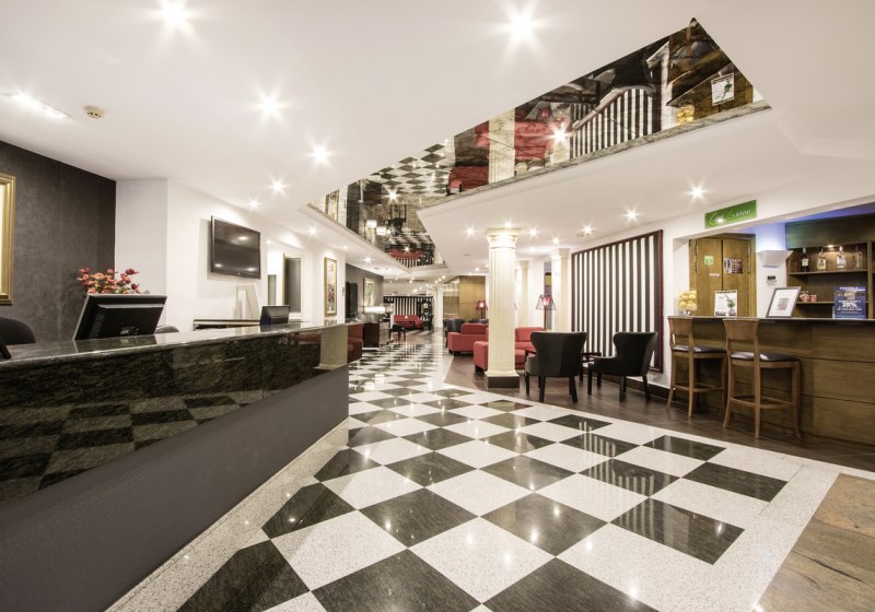 Ausstattung & Service