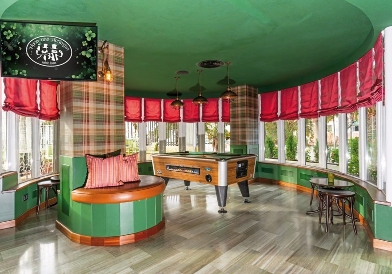 Ausstattung & Service