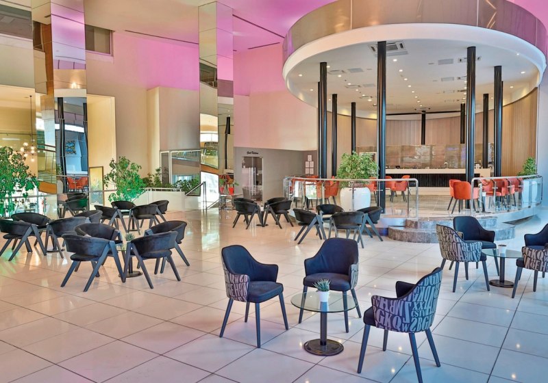 Ausstattung & Service