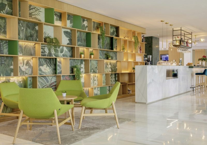 Ausstattung & Service