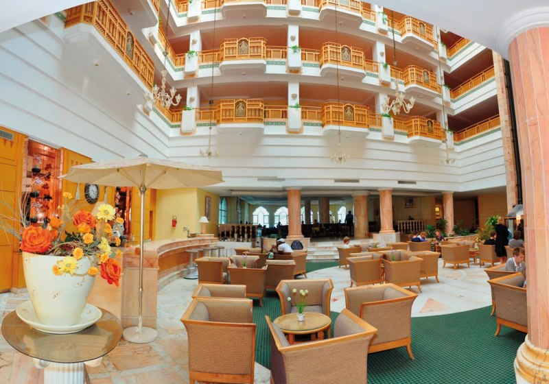 Ausstattung & Service