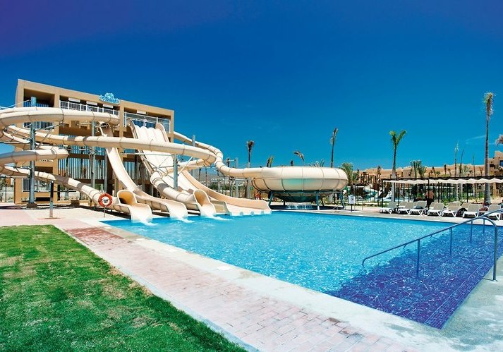 Beispiel: Hotel Außenpool