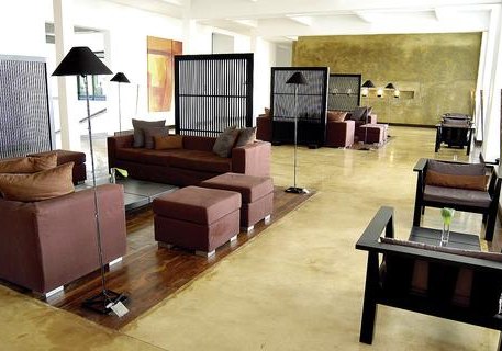 Ausstattung & Service