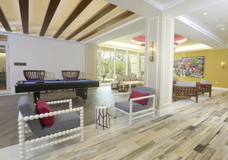 Ausstattung & Service