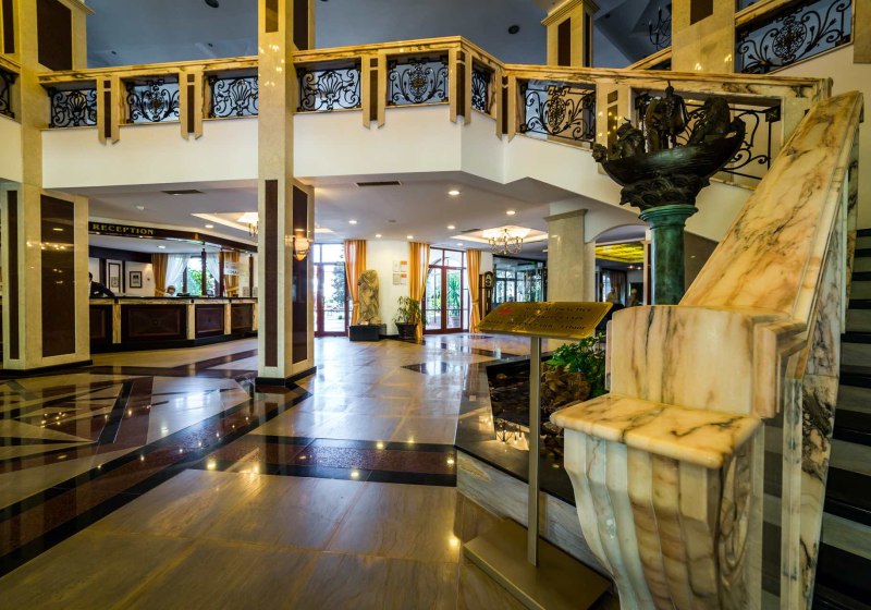 Ausstattung & Service