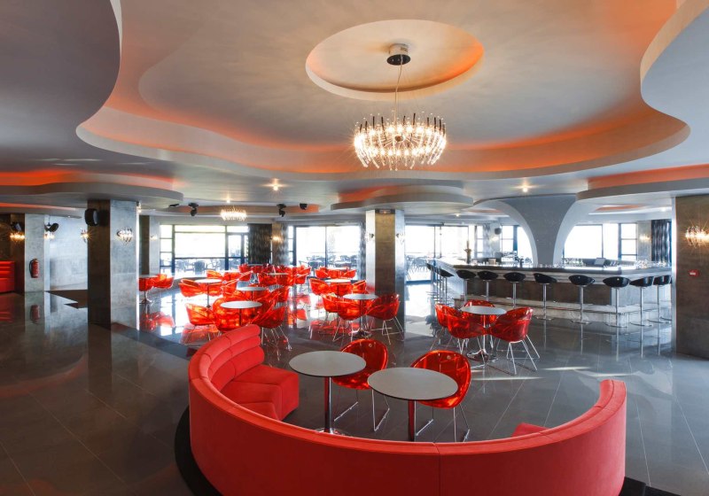 Ausstattung & Service