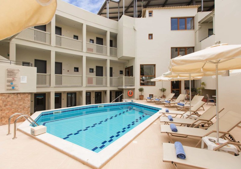 Beispiel: Hotel Außenpool