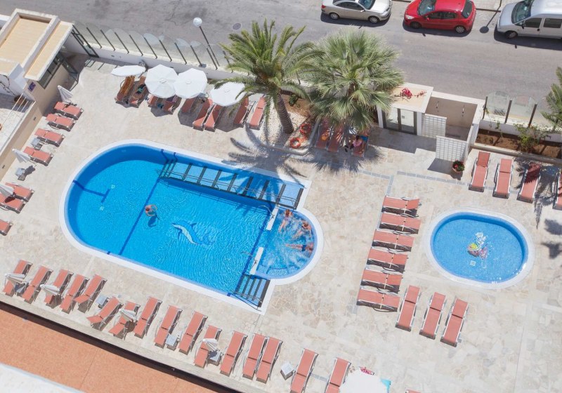 Beispiel: Hotel Außenpool